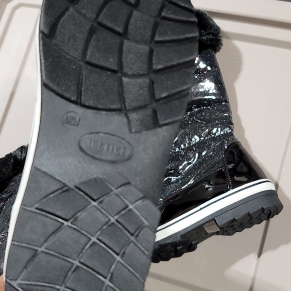 Girls Justice Snow Boots, NWT - Picture 5 of 5